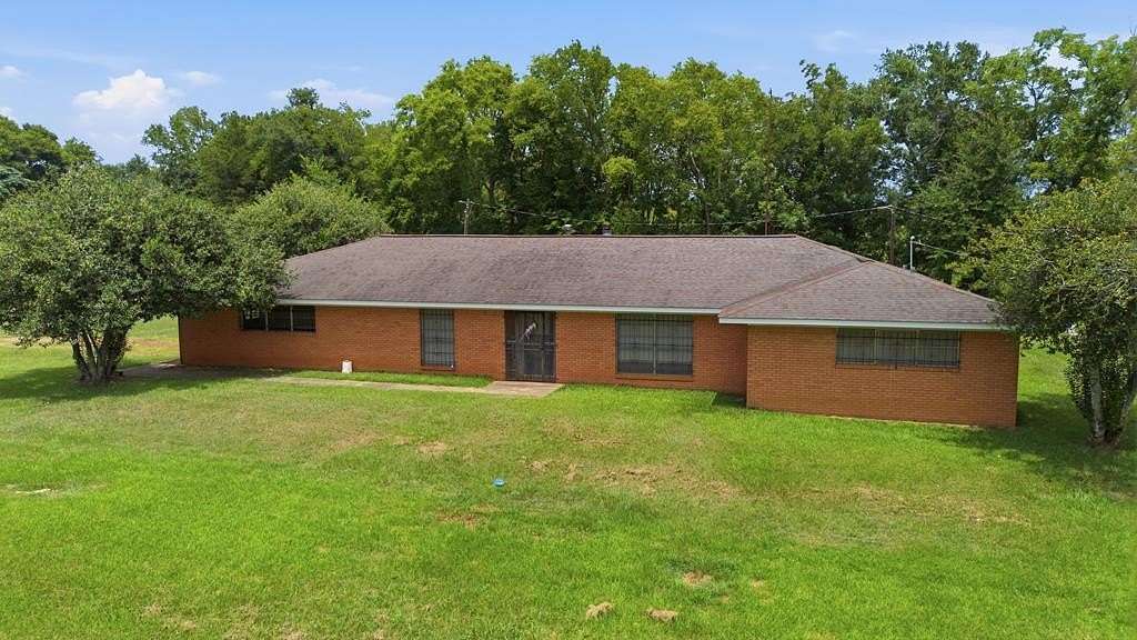 2.82 Acres of Land with Home for Sale in Nacogdoches, Texas