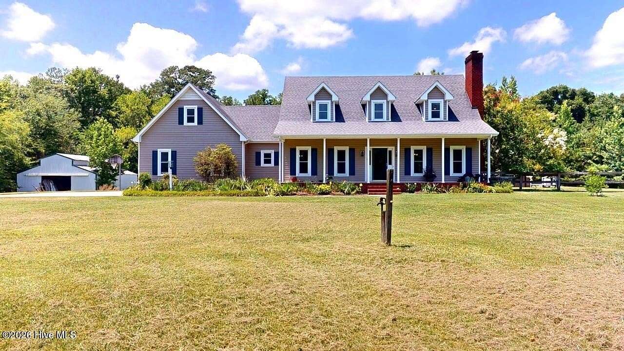 10.3 Acres of Land with Home for Sale in Goldsboro, North Carolina