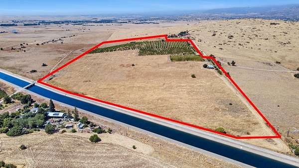 65.8 Acres of Agricultural Land for Sale in Sanger, California