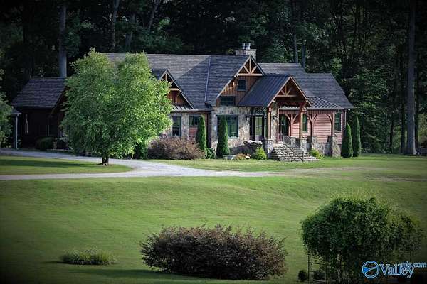 194 Acres of Recreational Land with Home for Sale in Decatur, Alabama