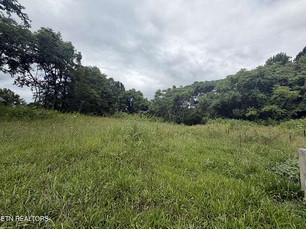 3.8 Acres of Land for Sale in Clinton, Tennessee