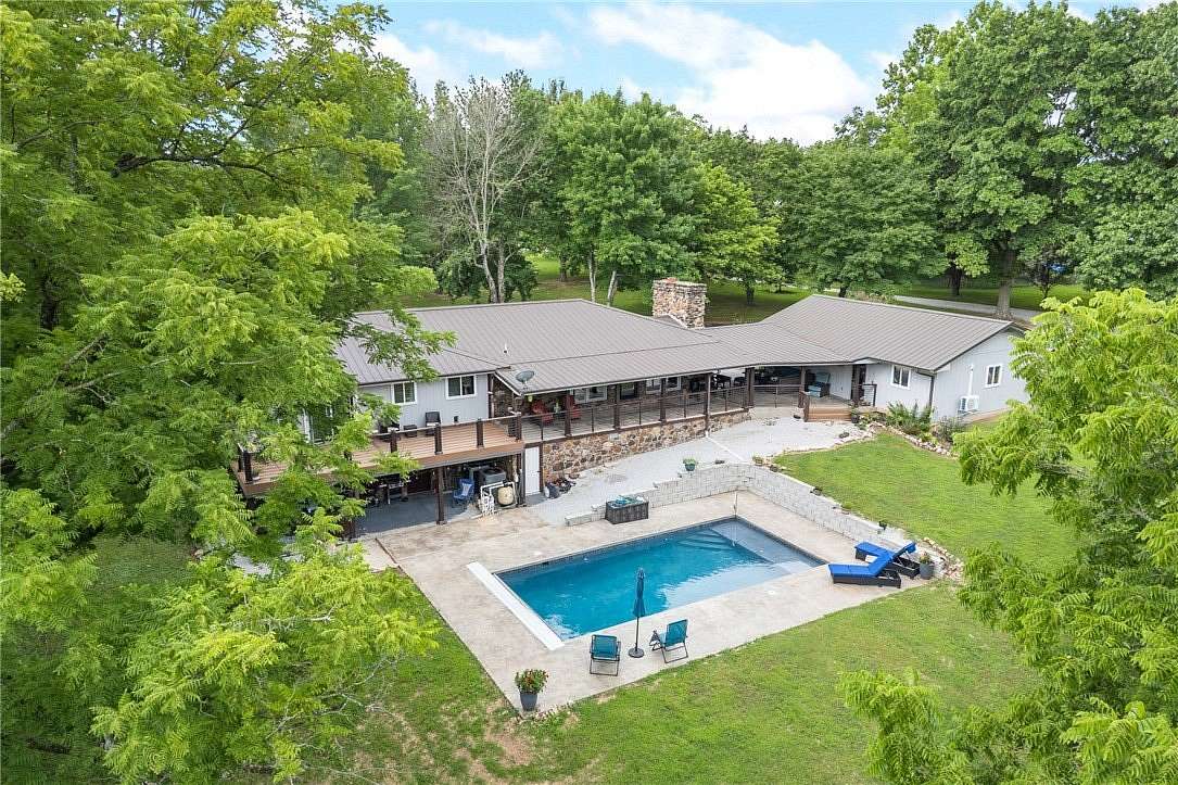2.75 Acres of Land with Home for Sale in Harrison, Arkansas