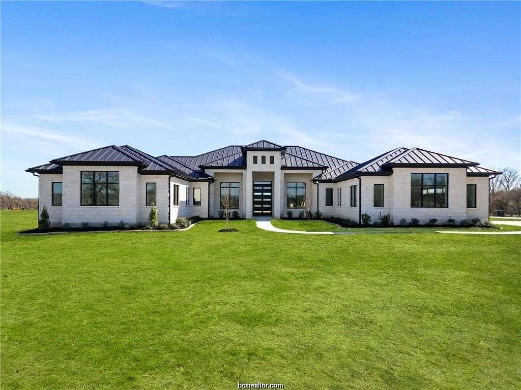 2.85 Acres of Land with Home for Lease in College Station, Texas