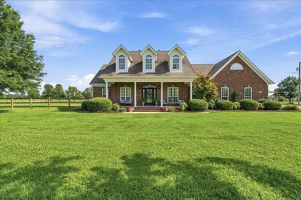 4.57 Acres of Land with Home for Sale in Marion, Arkansas