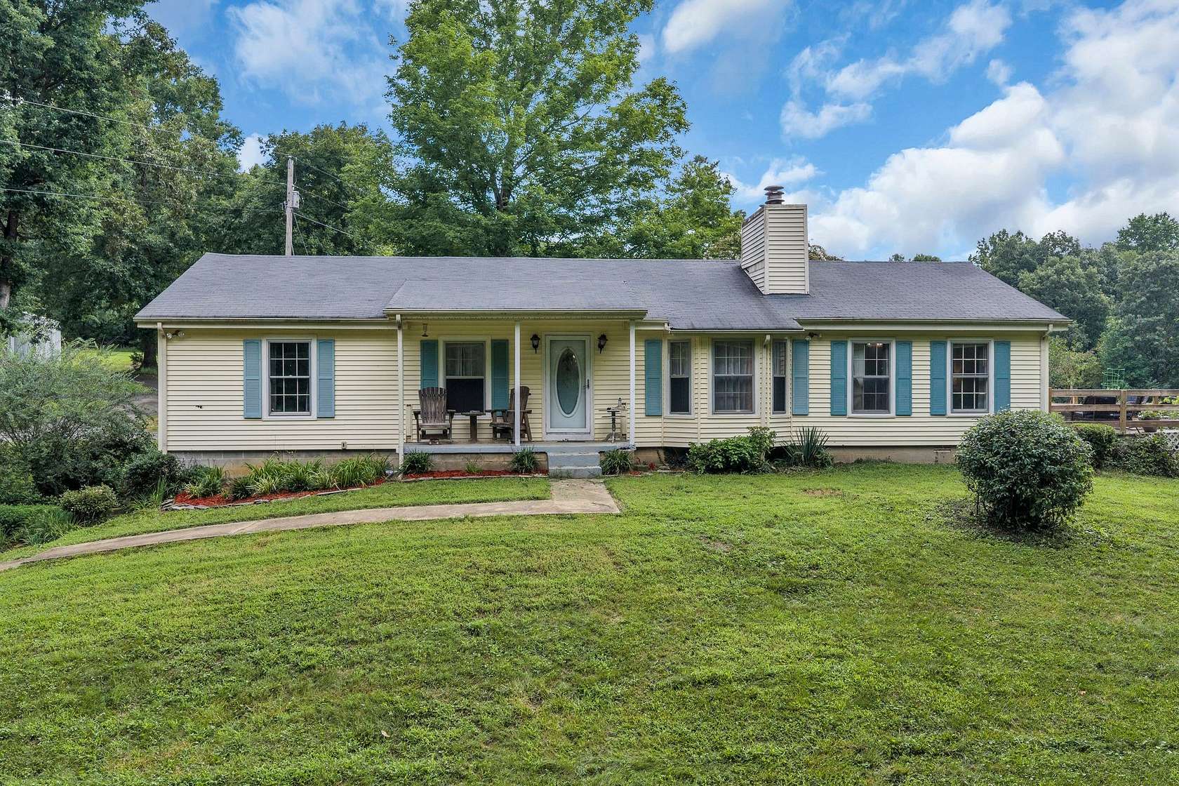 10 Acres of Land with Home for Sale in Bon Aqua, Tennessee