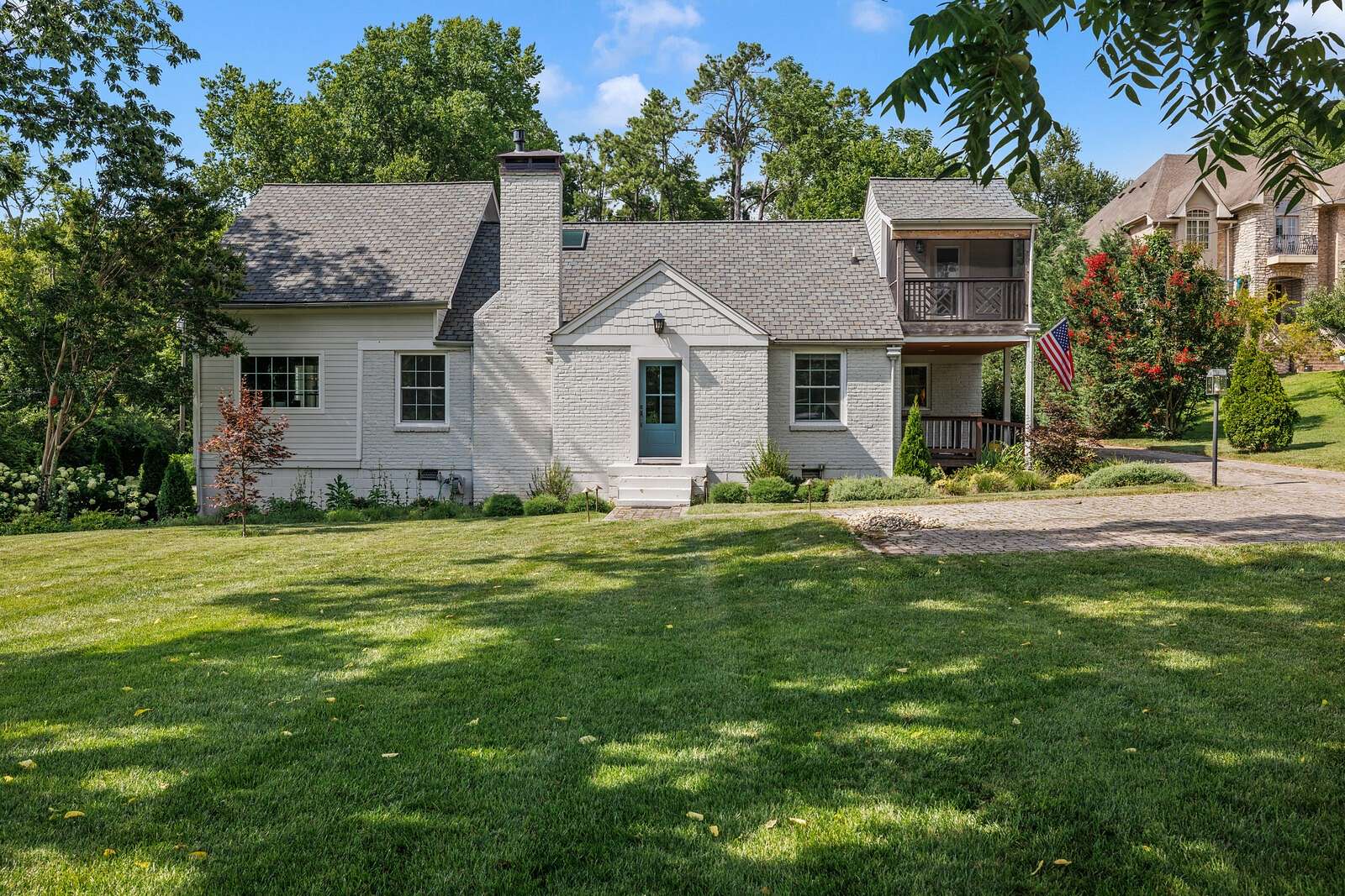 1.7 Acres of Land with Home for Sale in Nashville, Tennessee