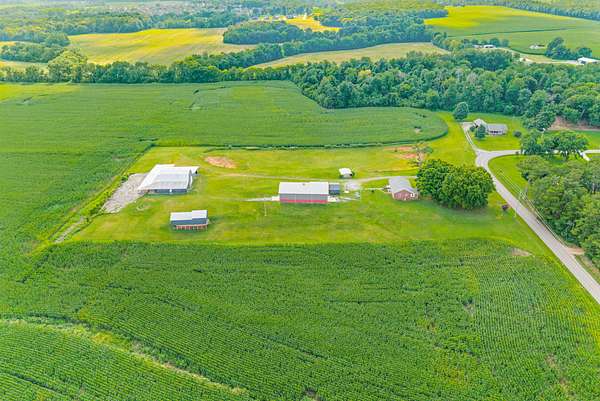 6 Acres of Land with Home for Sale in Clarksville, Tennessee