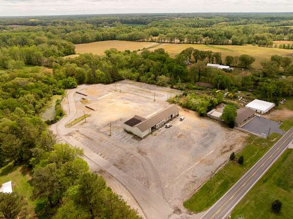 7 Acres of Improved Commercial Land for Lease in Murray, Kentucky
