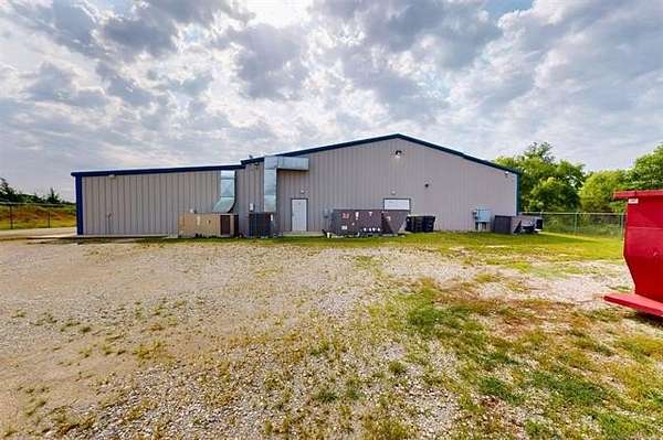 11 Acres of Improved Commercial Land for Sale in Byng, Oklahoma