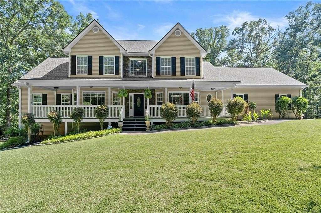 28.6 Acres of Recreational Land with Home for Sale in Dallas, Georgia