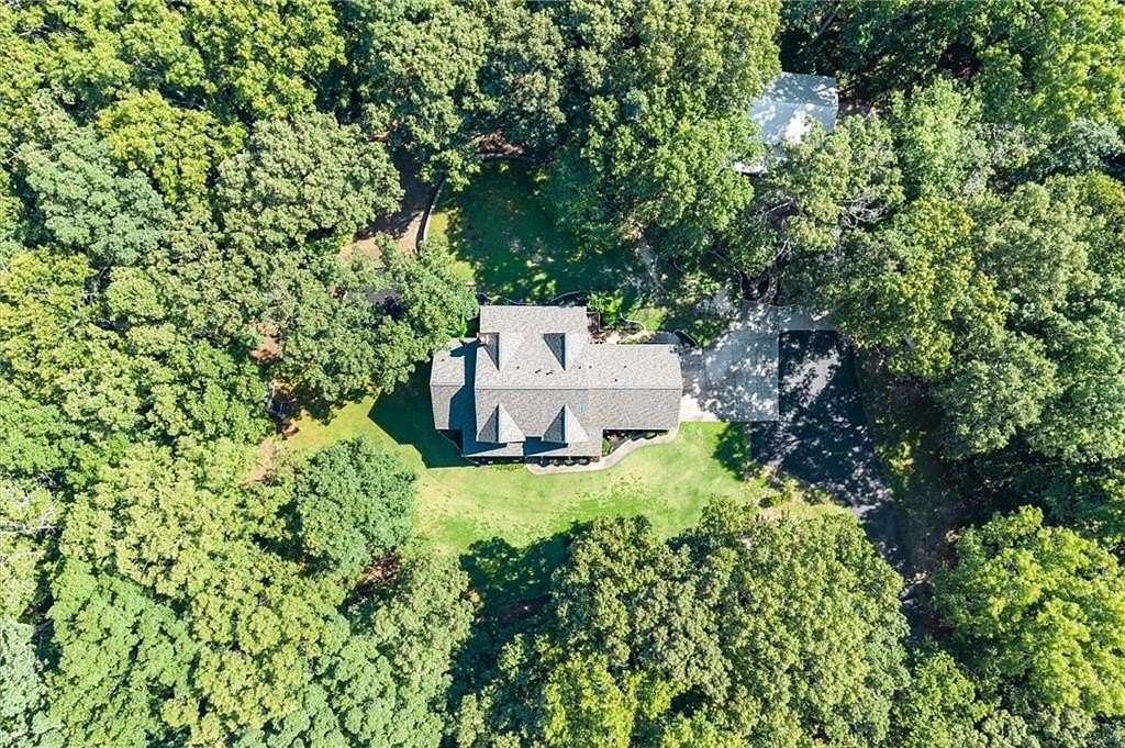 28.6 Acres of Recreational Land with Home for Sale in Dallas, Georgia