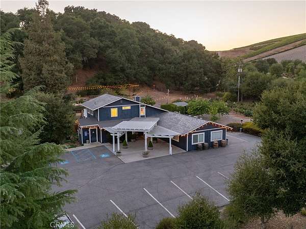 10.5 Acres of Land for Sale in Paso Robles, California