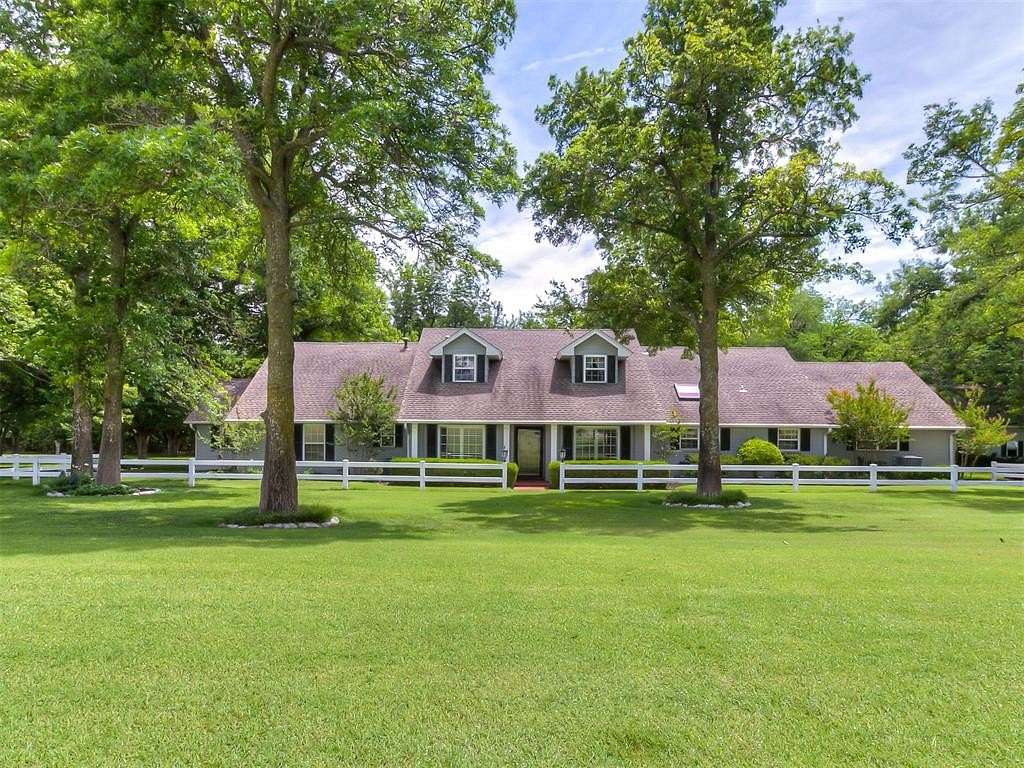 5.24 Acres of Land with Home for Sale in Piedmont, Oklahoma