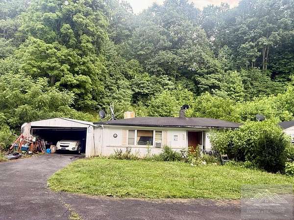 4.43 Acres of Land with Home for Sale in Bluefield, West Virginia