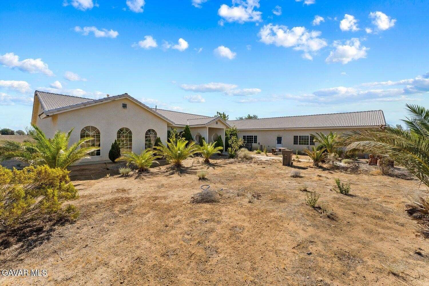 5.58 Acres of Land with Home for Sale in Mojave, California