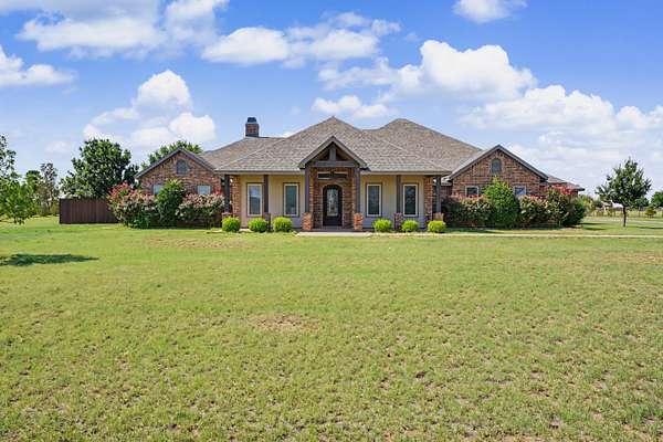 2.78 Acres of Land with Home for Sale in Lubbock, Texas
