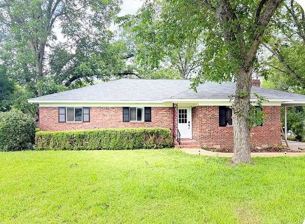 5.75 Acres of Land with Home for Sale in Albany, Georgia