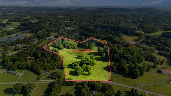 15.7 Acres of Land for Sale in Thompson's Station, Tennessee