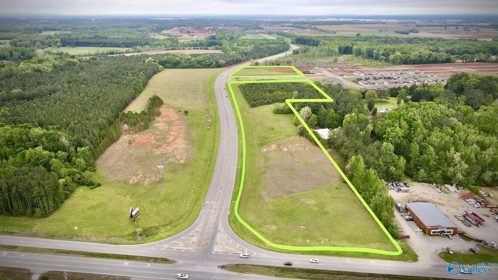 17 Acres of Mixed-Use Land for Sale in Huntsville, Alabama