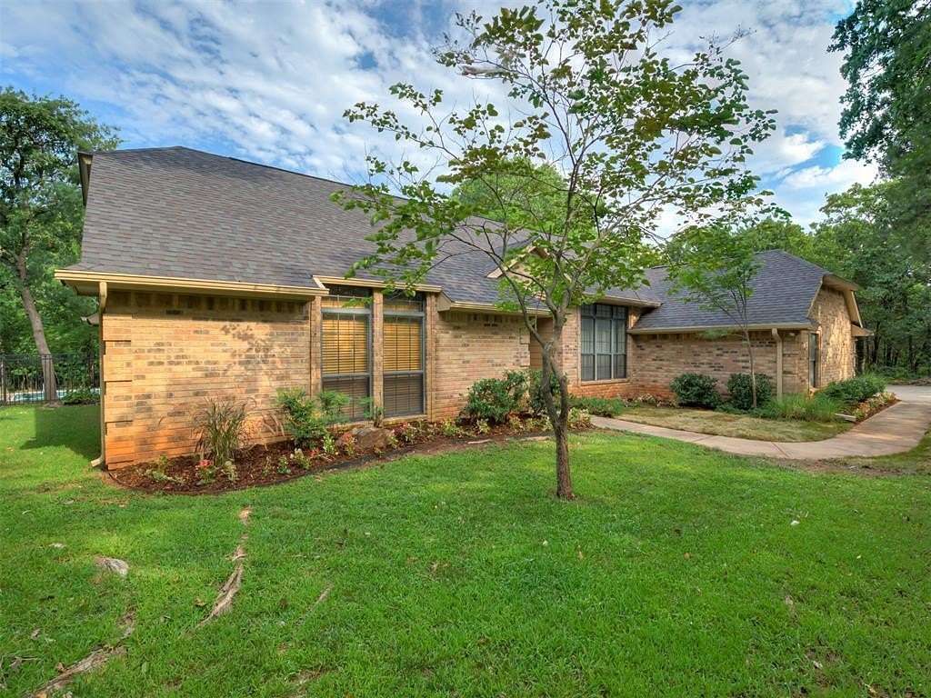 2 Acres of Land with Home for Sale in Norman, Oklahoma