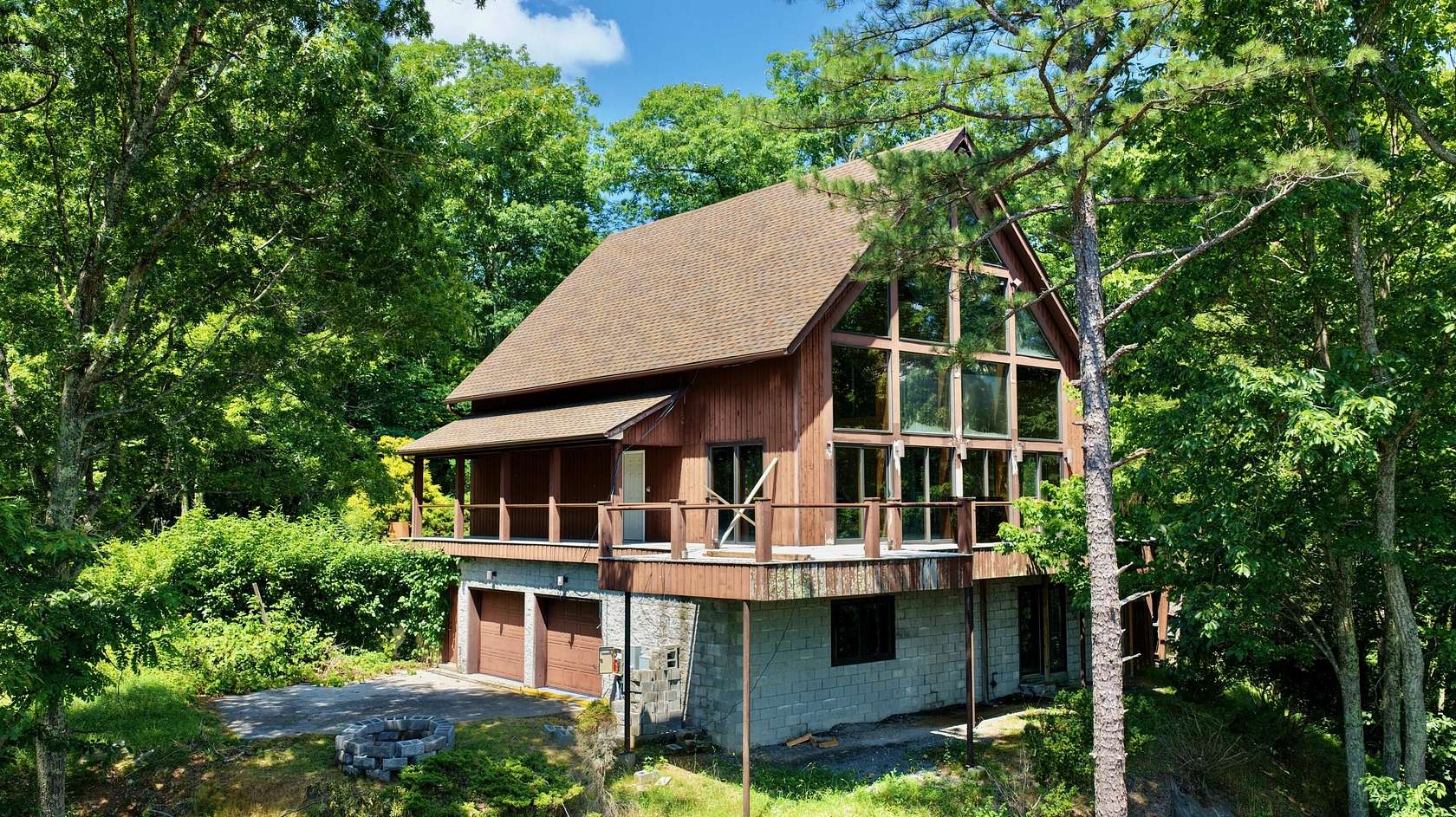 383 Acres of Recreational Land with Home for Sale in White Sulphur Springs, West Virginia