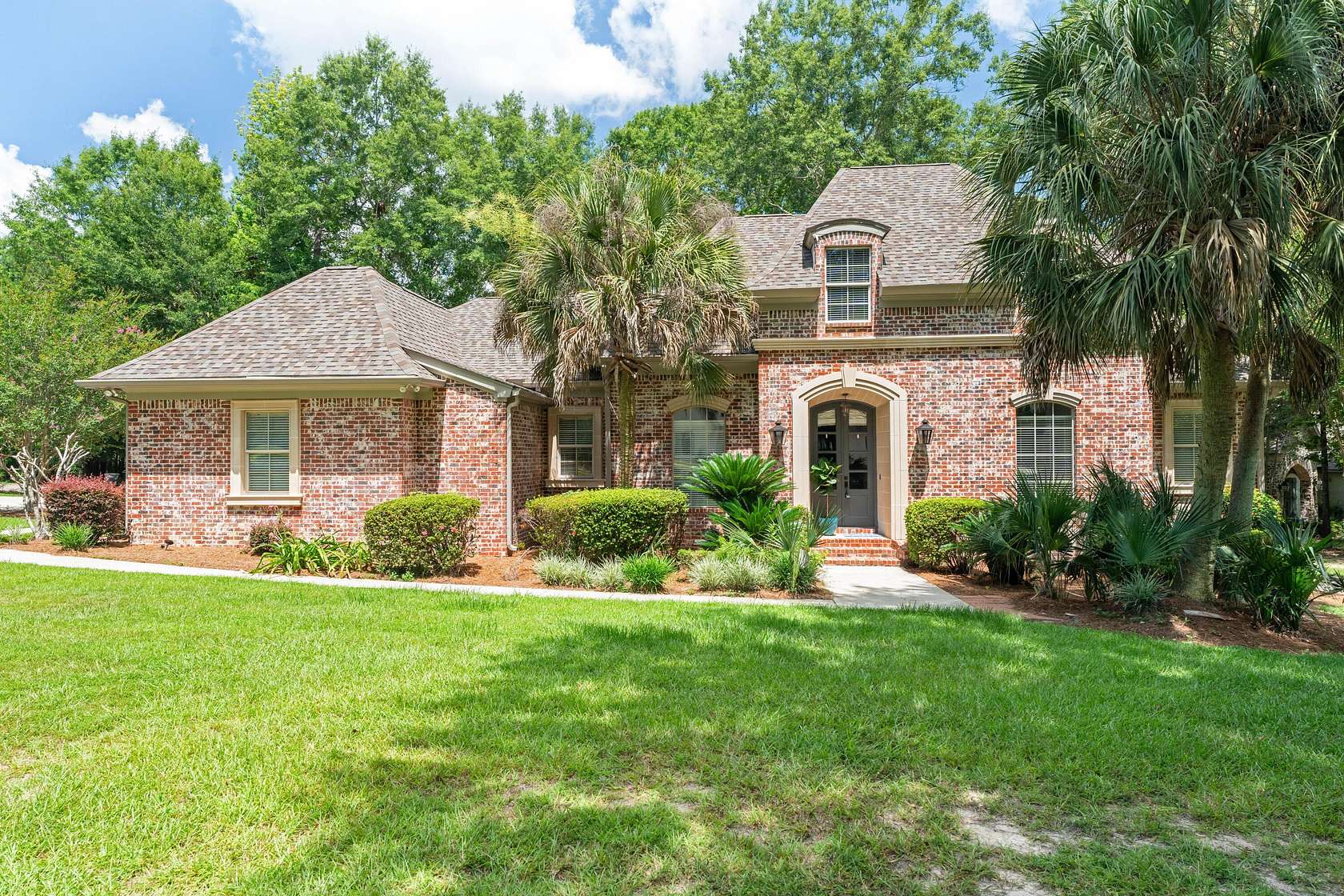 64 Acres of Land with Home for Sale in Hattiesburg, Mississippi