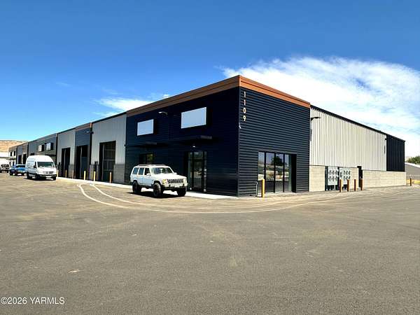 3.12 Acres of Improved Commercial Land for Lease in Yakima, Washington
