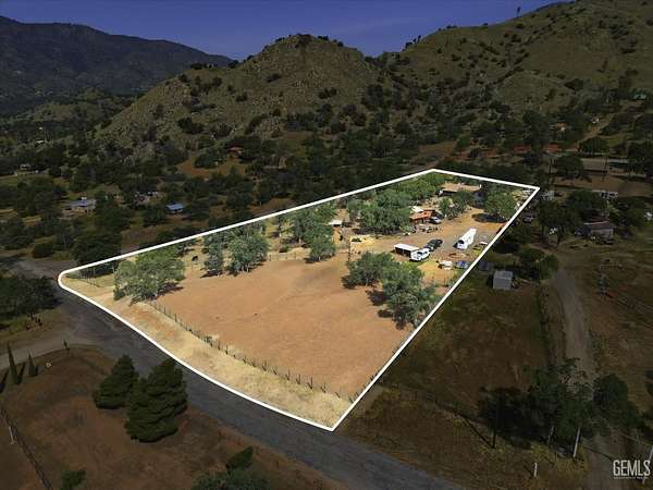 2.84 Acres of Land with Home for Sale in Caliente, California