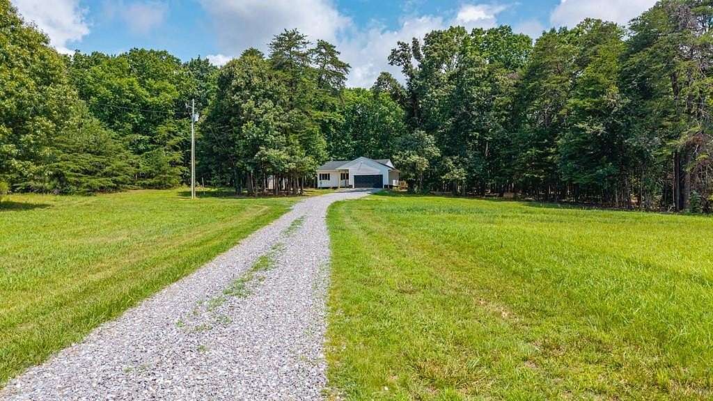 5.62 Acres of Land with Home for Sale in Prospect, Virginia