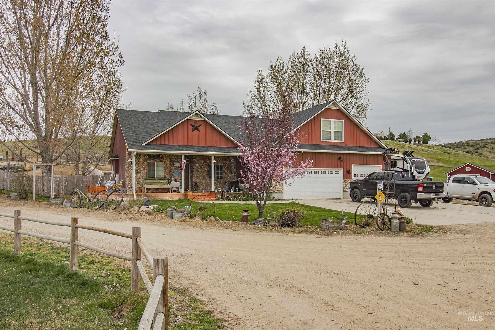 4.73 Acres of Land with Home for Sale in Caldwell, Idaho