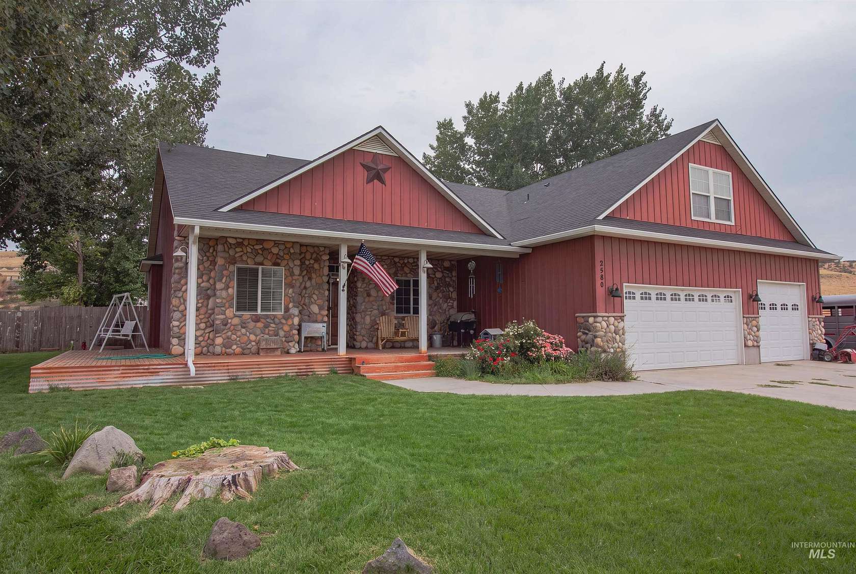 4.73 Acres of Land with Home for Sale in Caldwell, Idaho