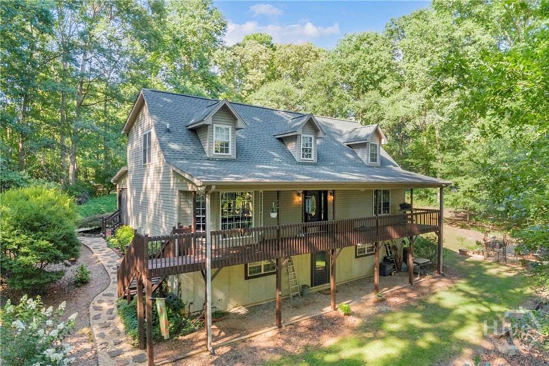 6 Acres of Land with Home for Sale in Commerce, Georgia