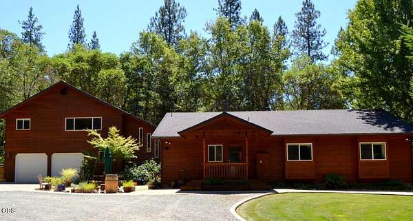 19.3 Acres of Recreational Land with Home for Sale in Grants Pass, Oregon