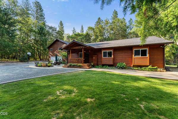 19.3 Acres of Recreational Land with Home for Sale in Grants Pass, Oregon