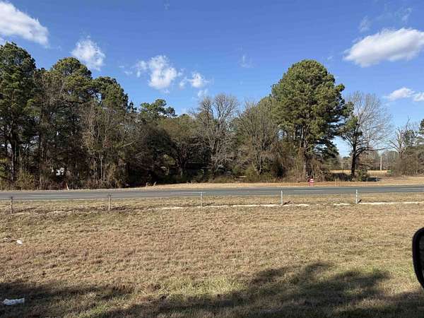 2.27 Acres of Mixed-Use Land for Sale in Hallsville, Texas