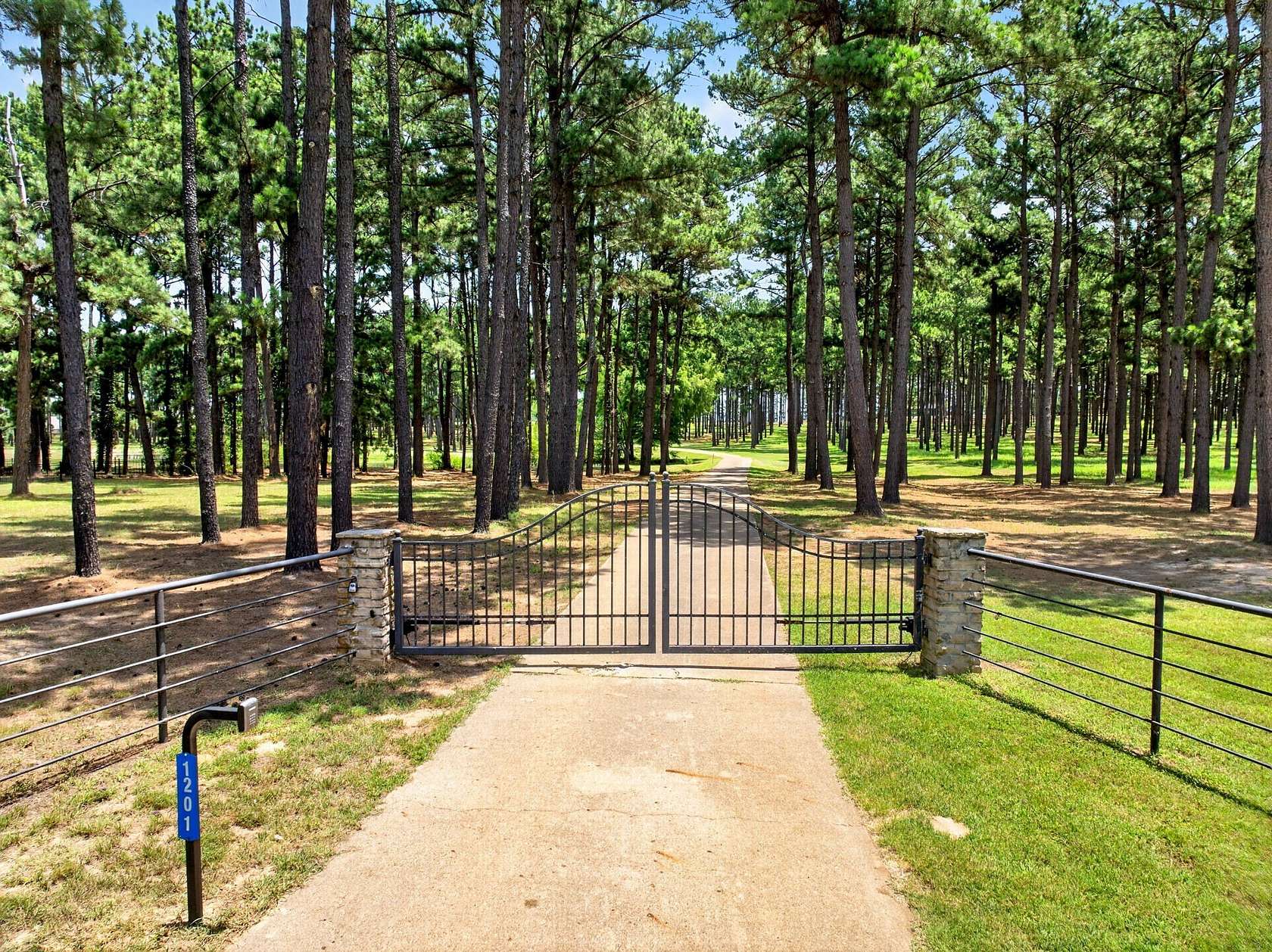 12.5 Acres of Land with Home for Sale in Athens, Texas