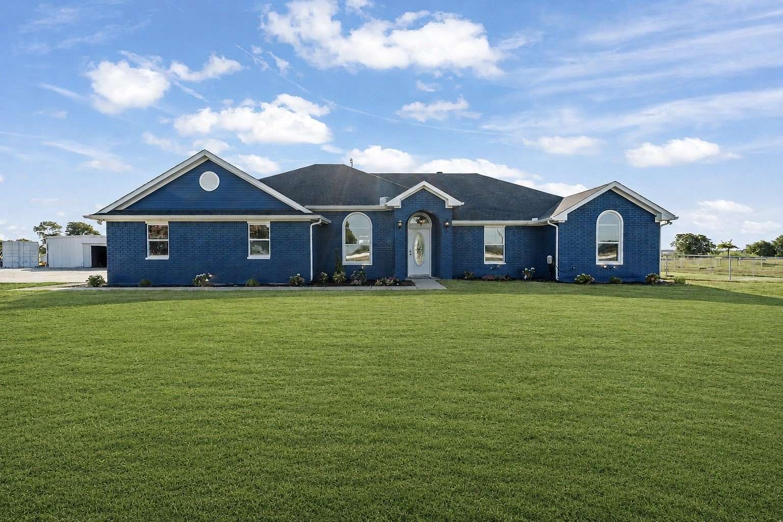 9.87 Acres of Land with Home for Sale in Waxahachie, Texas