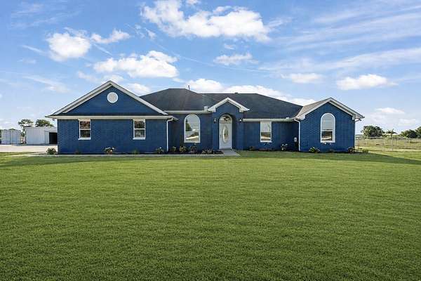 9.87 Acres of Land with Home for Sale in Waxahachie, Texas