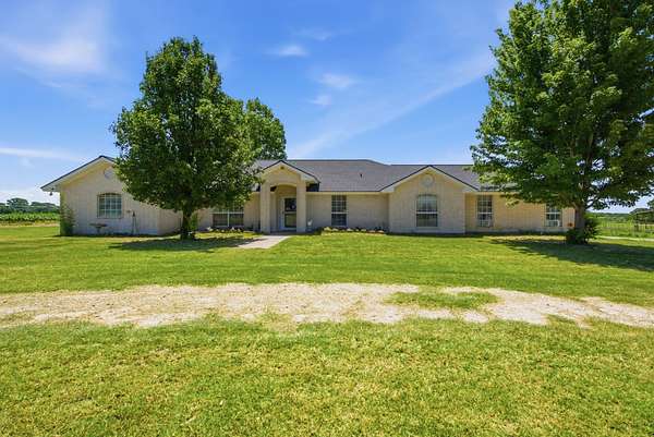 53 Acres of Agricultural Land with Home for Sale in Stephenville, Texas