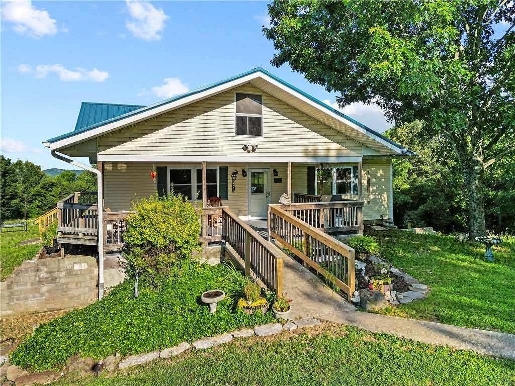 23 Acres of Recreational Land with Home for Sale in Western Grove, Arkansas
