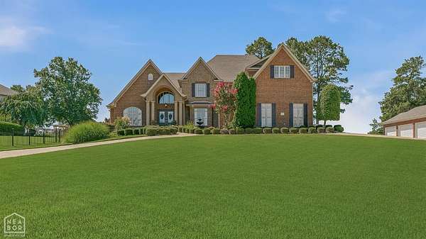 1.52 Acres of Land with Home for Sale in Jonesboro, Arkansas