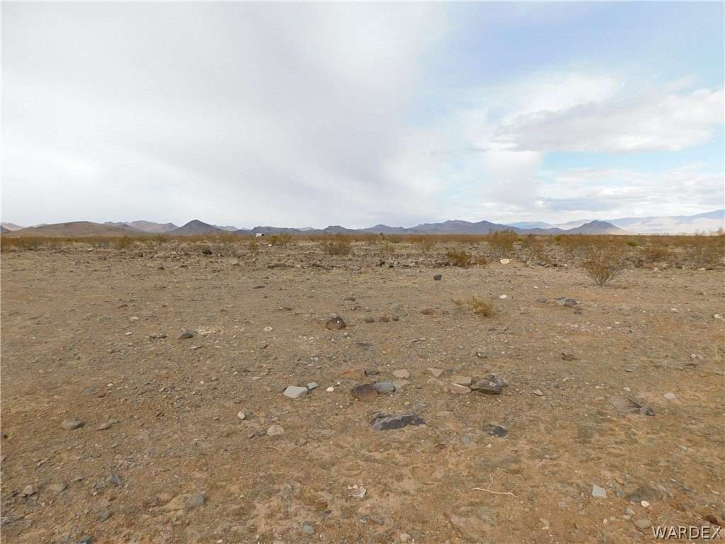 3 Acres of Residential Land for Sale in Golden Valley, Arizona