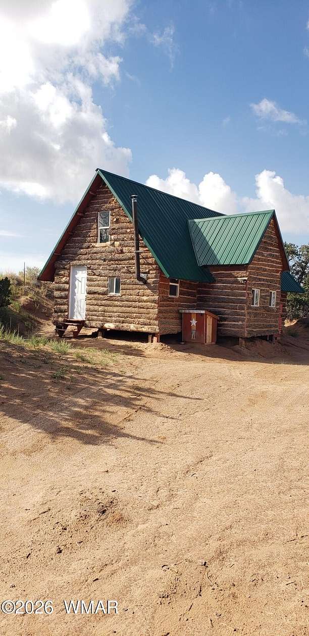 80 Acres of Land with Home for Sale in St. Johns, Arizona