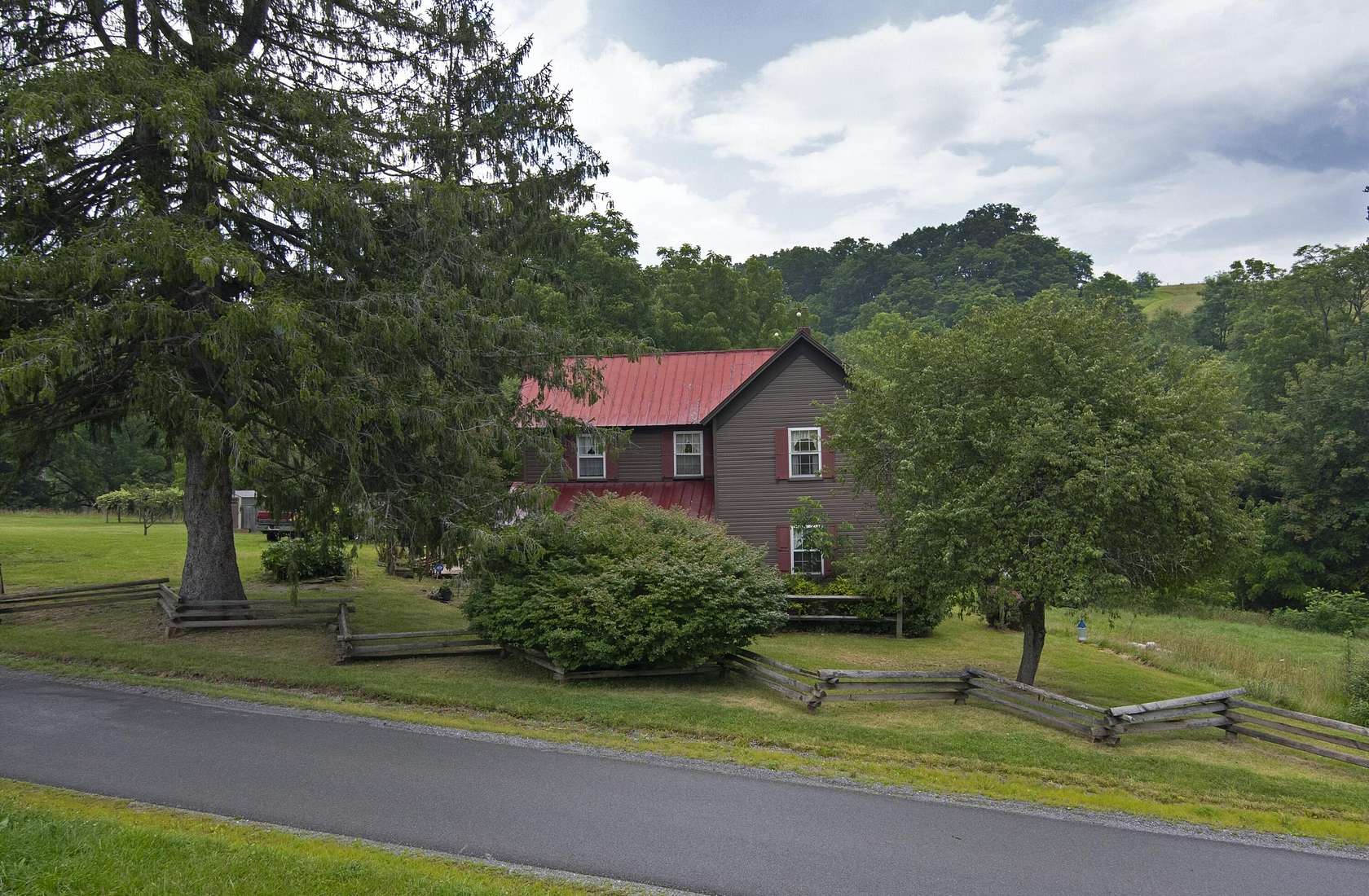 3.39 Acres of Land with Home for Sale in Hillsboro, West Virginia
