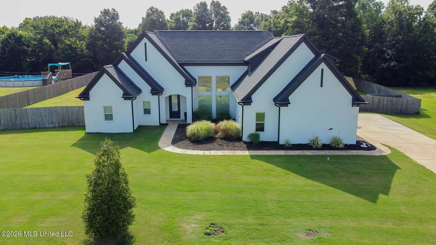 1.5 Acres of Land with Home for Sale in Byhalia, Mississippi
