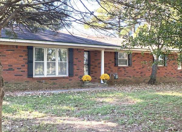 3.18 Acres of Land with Home for Sale in Jonesboro, Arkansas