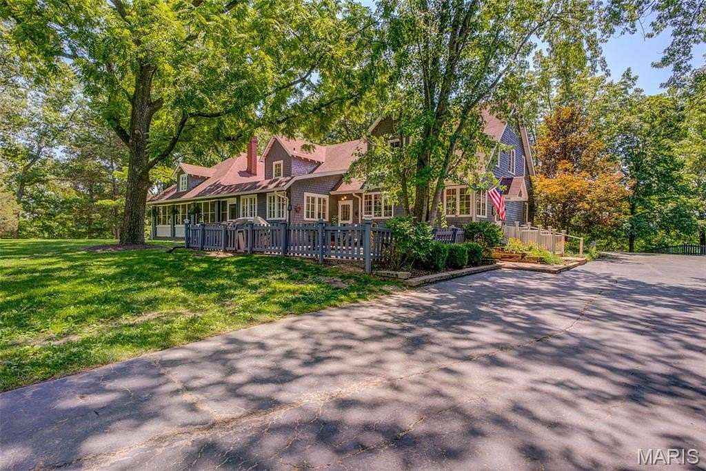 13.6 Acres of Land with Home for Sale in Chesterfield, Missouri