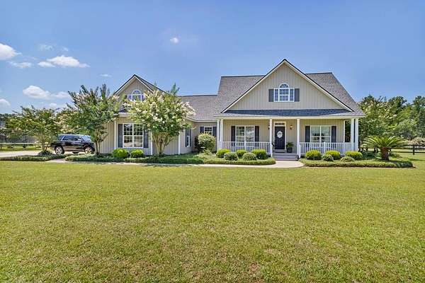 2.64 Acres of Land with Home for Sale in Moultrie, Georgia