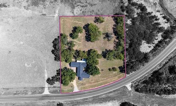 2 Acres of Land with Home for Sale in Italy, Texas