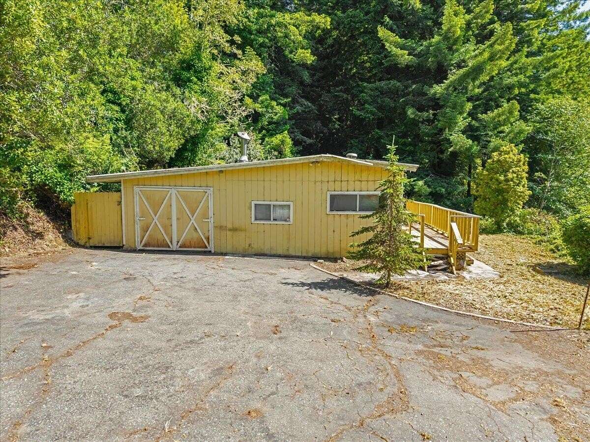 2 Acres of Residential Land for Sale in Cutten, California